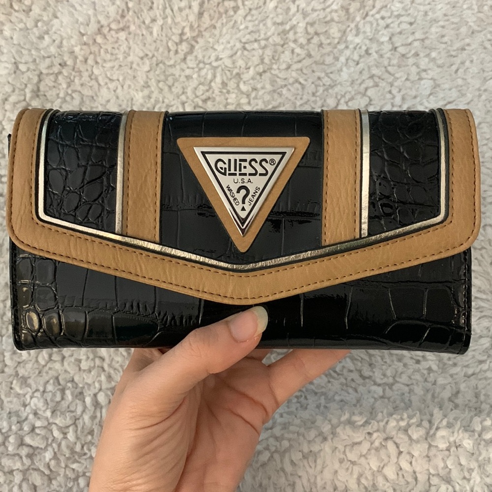 Guess Patent Snakeskin Wallet - Picture 3 of 17